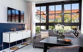 H11 Apart Hotel